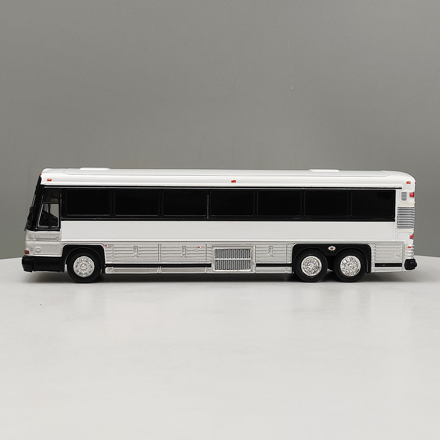 Ônibus Vintage Diecast IR em E - Vintage Collection Haul avaliação e preço